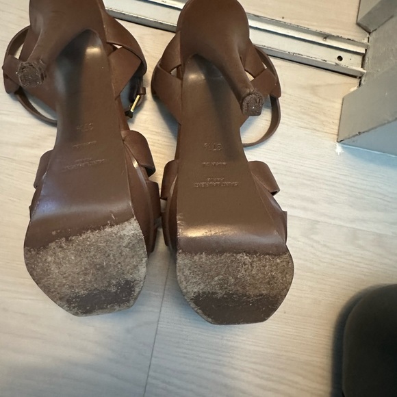 YSL Tribute Leather T-Strap Platform Sandals - Picture 4 of 4